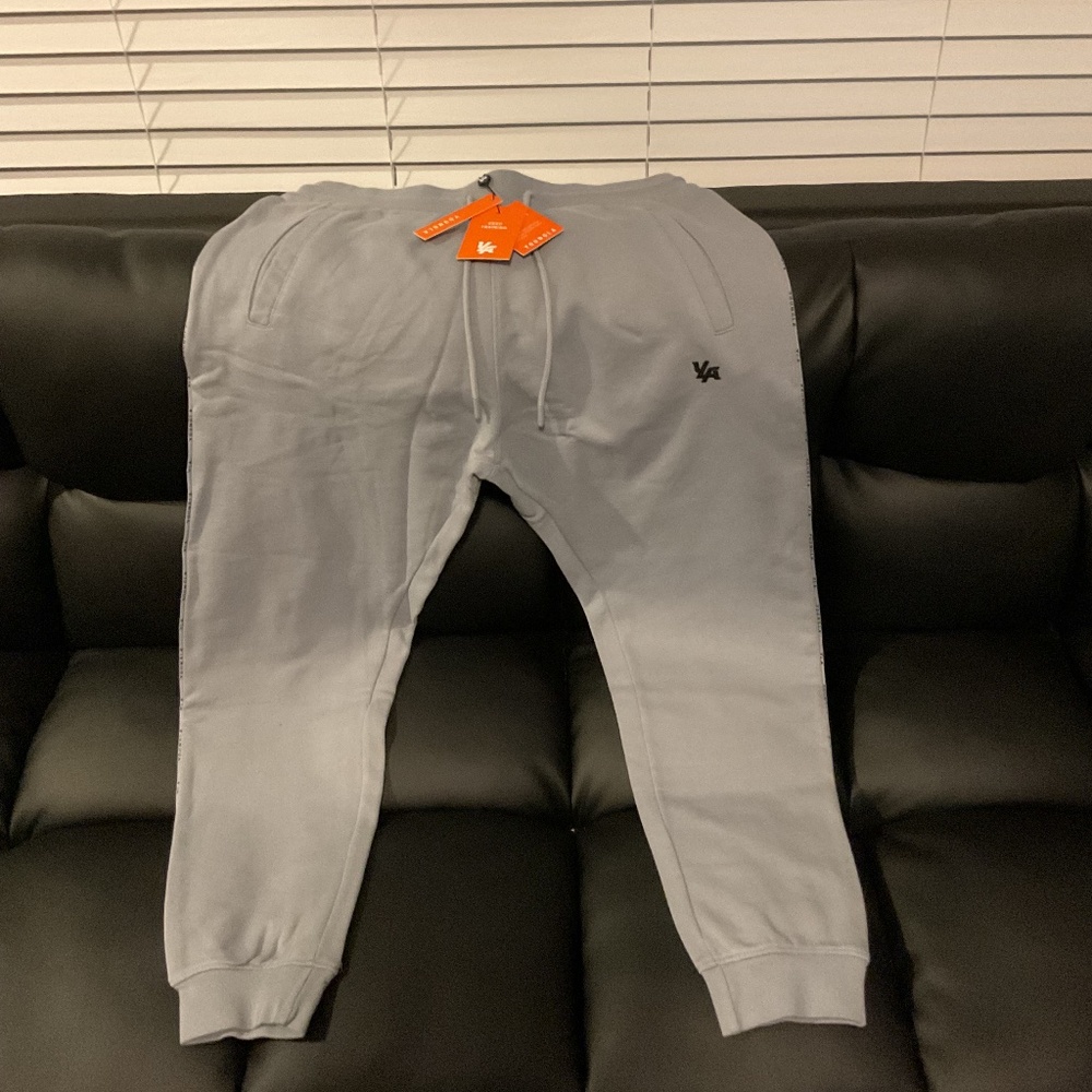 Young La Joggers Men's Blue Immortal Ambitious Size Large NWT